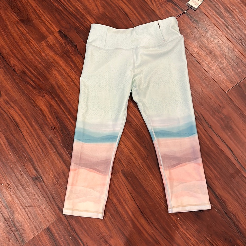 COPY - CALIA mid rise capri gym leggings